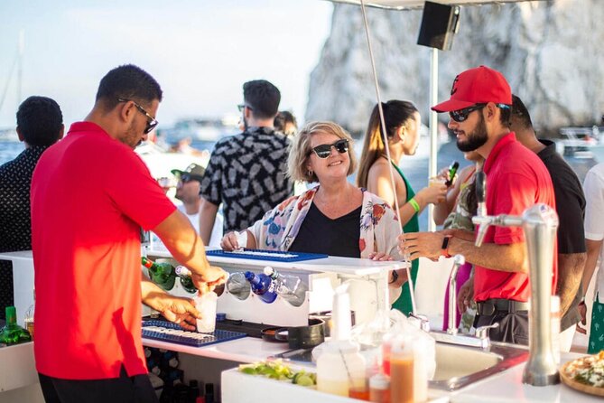 Los Cabos Sunset Party Cruise - Crew service and special occasions