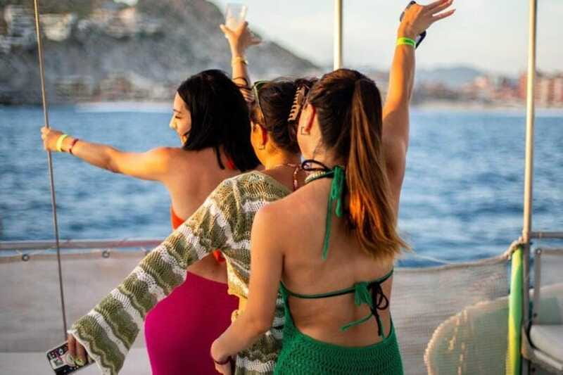 Los Cabos: Sunset Party Cruise with Open Bar - What the $89 price really covers