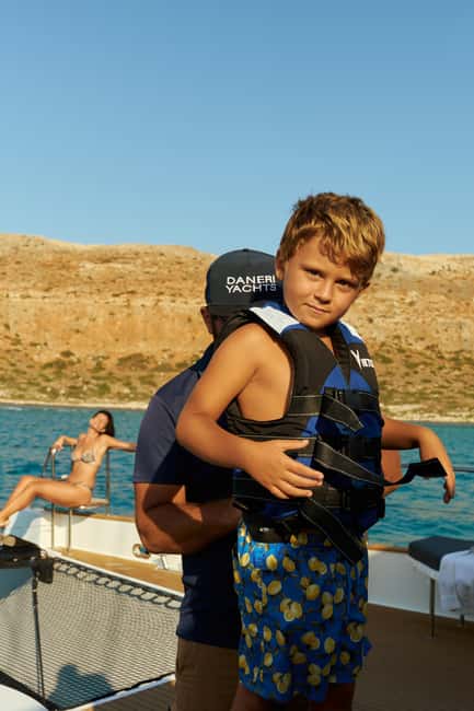 Luxury Catamaran to Balos: Sunset, Snacks, Drinks & Transfer - The sunset return is the emotional high point