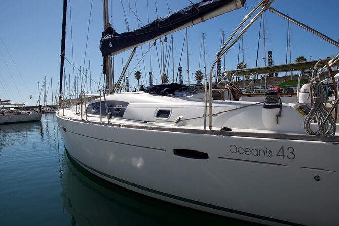 Luxury sailboat ride with drinks and aperitif-Small Groups - Port Vell and Barcelona’s harbor story