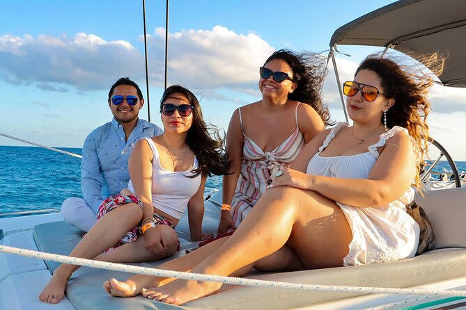 Luxury Sunset Sailing Cruise in Cancun with Light Dinner and Open Bar - Who will enjoy this two-hour sail