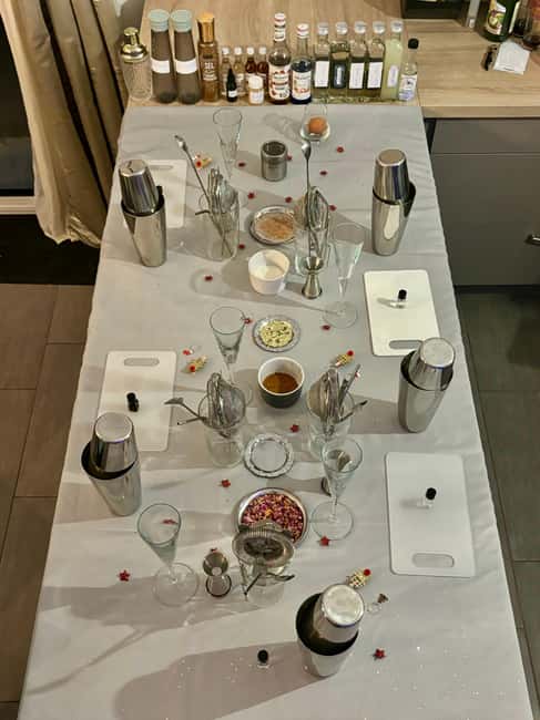 Lyon: Cocktail workshop in your home - Why the private format works for celebrations