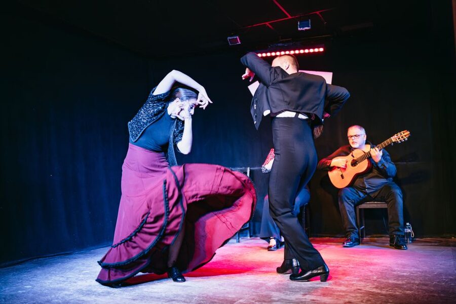 Madrid: Flamenco Show at Tablao "Las Tablas" with Drink - The drink and optional Spanish food
