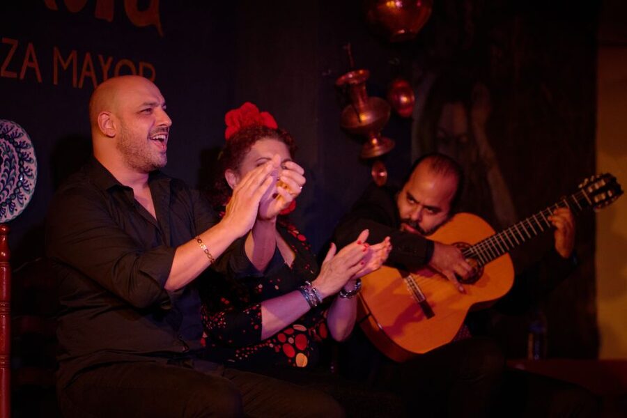 Madrid: Flamenco Show La Quimera with Drinks & Dinner Option - Key points to know before booking