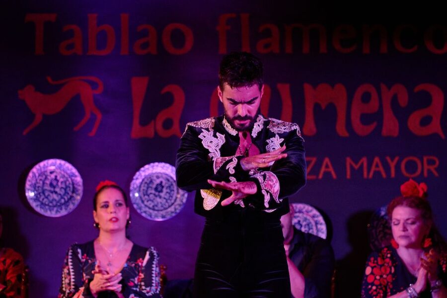 Madrid: Flamenco Show La Quimera with Drinks & Dinner Option - Why the small room changes the experience