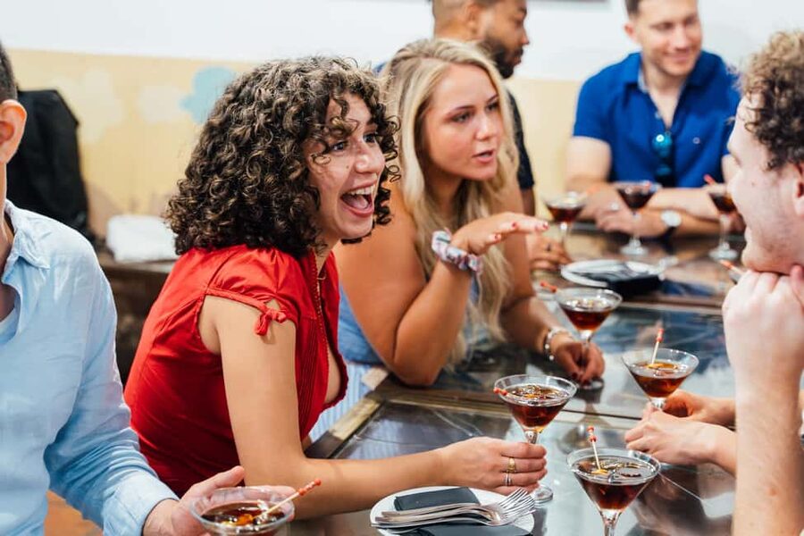 Madrid: Food Walking Tour with Drink and Local Guide - What the guides add to the experience