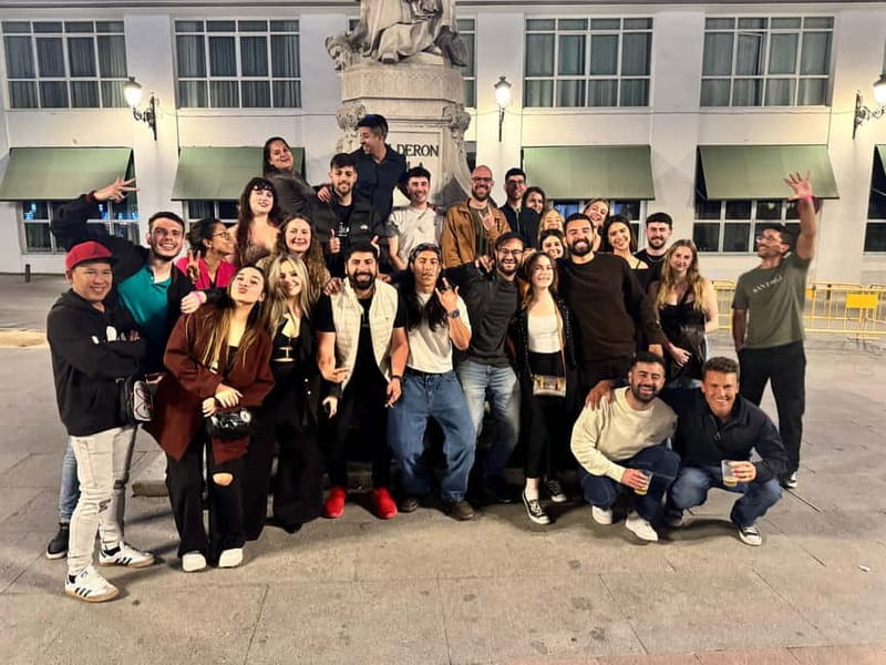 Madrid: Pub Crawl & Club Tour - Three one-hour bar stops in central Madrid