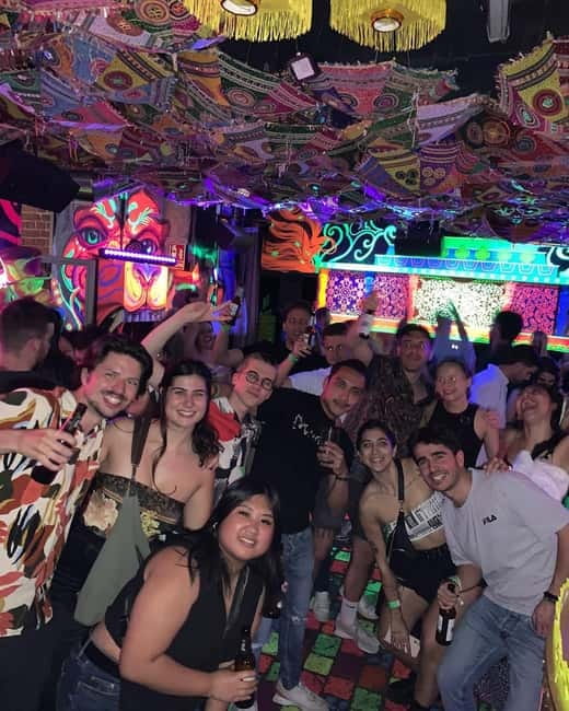 Madrid: Pub Crawl | Free shot & Free Club entry - Booking details that affect your decision