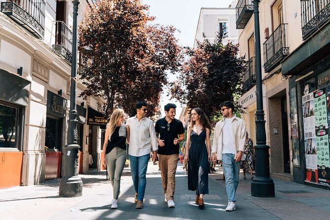Madrid Tapas & Wine Tour with Rooftop Views and Local Guide - What the guide adds to the food