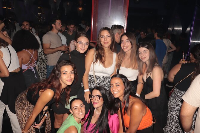 Madrid: Top Pub Crawl Madrid & Party - The guides shape the night