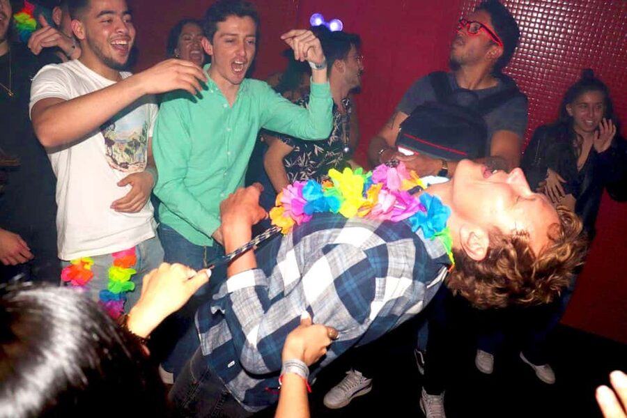 Madrid: Top Pub Crawl with Drinks and Free Nightclub Entry - Finishing at the nightclub
