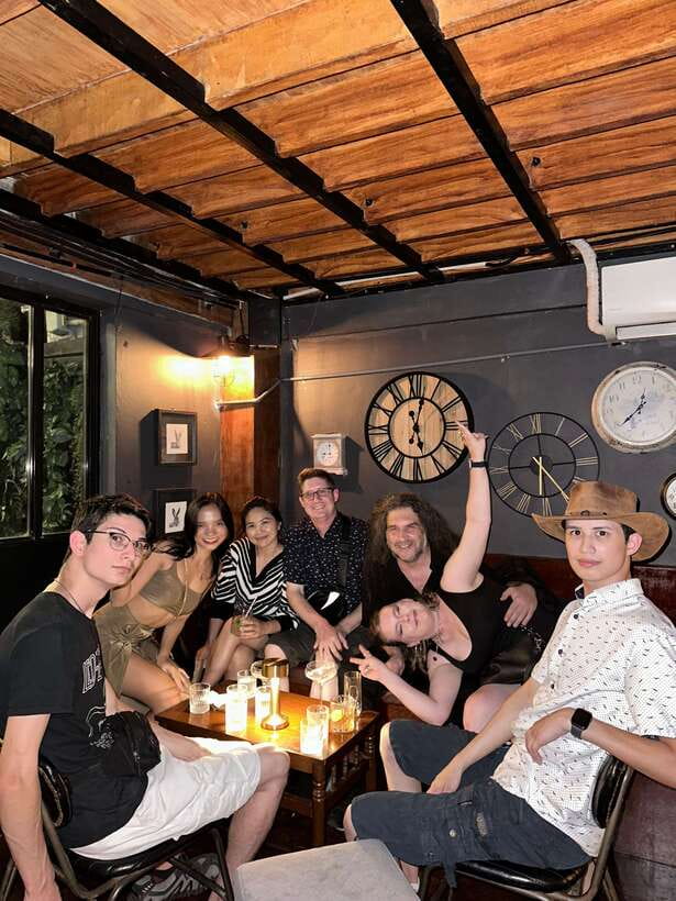 ⭐ Makati Bar Hopping and Pub Crawl Tour with Venus ⭐ - Why Poblacion works so well for a bar crawl