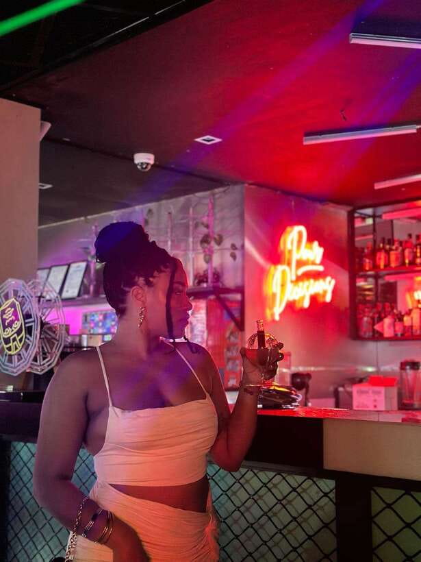 ⭐ Makati Bar Hopping and Pub Crawl Tour with Venus ⭐ - Cocktails, local beer, and different bar moods