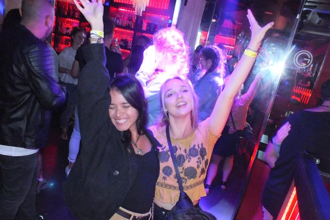 Malaga Nightlife Pub Crawl Tour with Drinks and Clubs Entry - Dress correctly for the final club