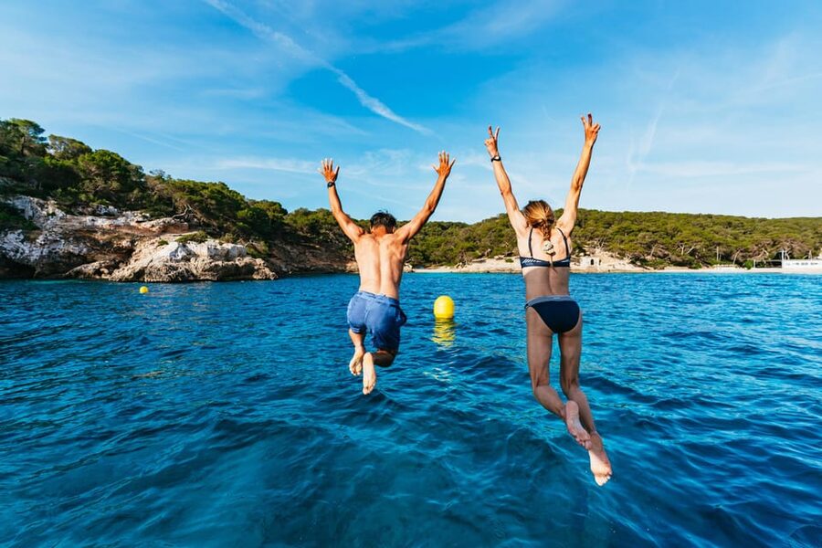 Mallorca: Midday or Sunset Sailing with Snacks and Open Bar - Key things to know before sailing