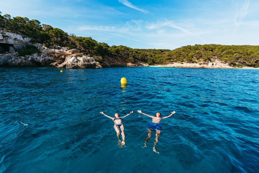 Mallorca: Midday or Sunset Sailing with Snacks and Open Bar - Why the small group matters