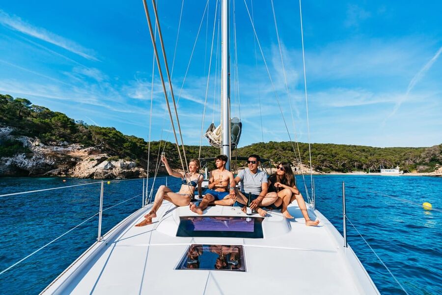 Mallorca: Midday or Sunset Sailing with Snacks and Open Bar - Boarding at Club de Mar Mallorca