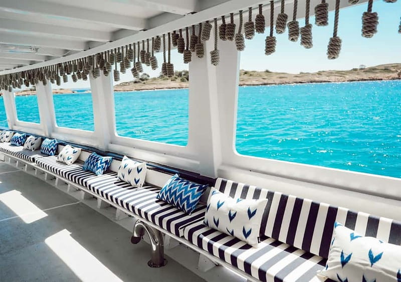 Mallorca: Palma Boat Tour & Snorkeling with Drink Included - The swim stop is the main event