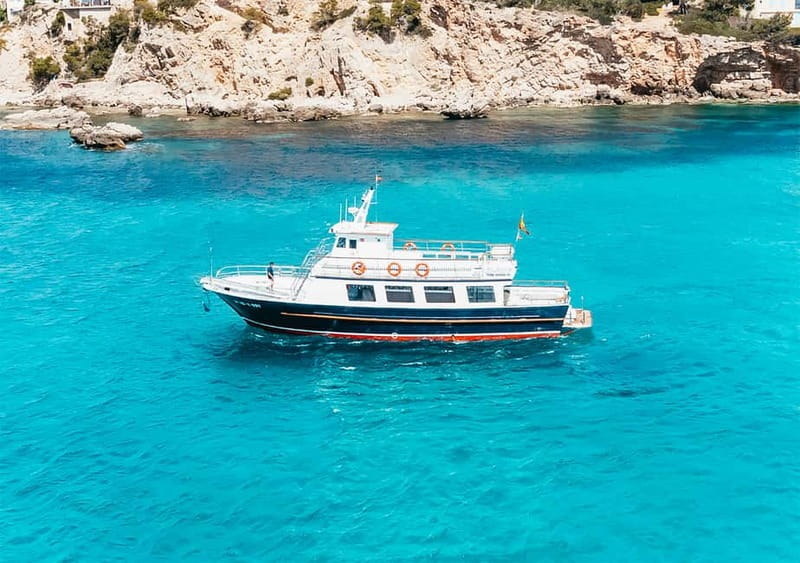 Mallorca: Palma Boat Tour & Snorkeling with Drink Included - Practical timing and what to bring