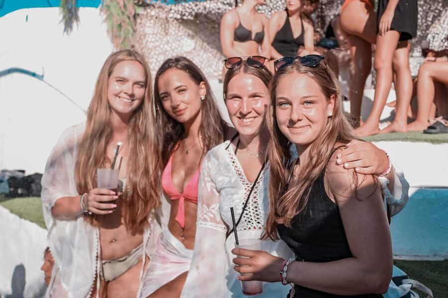 Mallorca: Project X Pool & Foam Party with Drinks & Snacks - Small details that can make the party easier