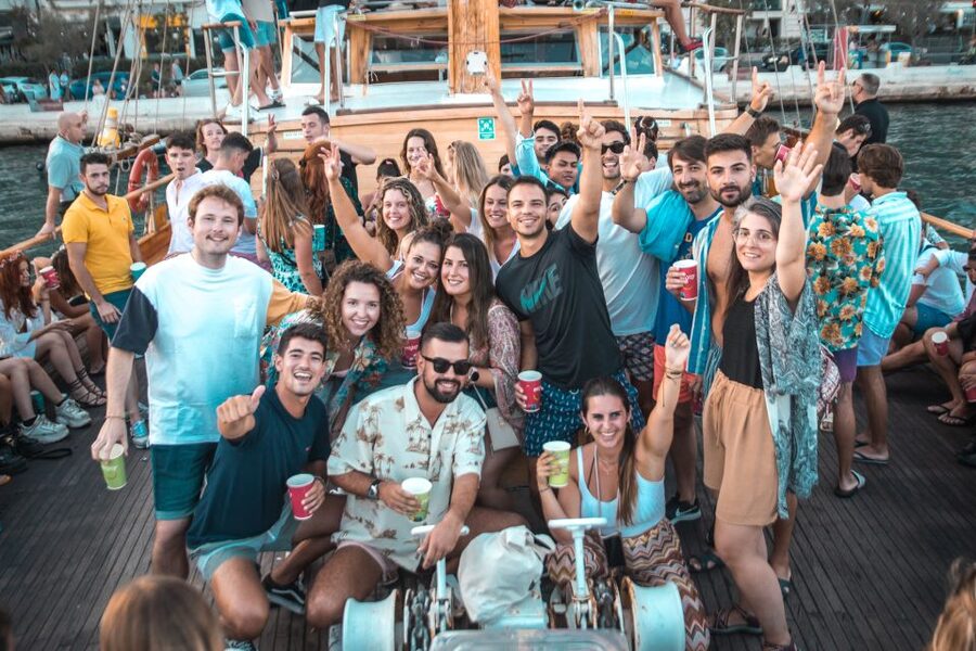 Malta: Lazy Pirate Boat Party with Drinks & Food - Fernandes 2 changes from cruise to party
