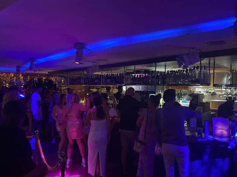 Marbella: Club tour in Puerto Banus, including Drinks and three clubs - FAQ