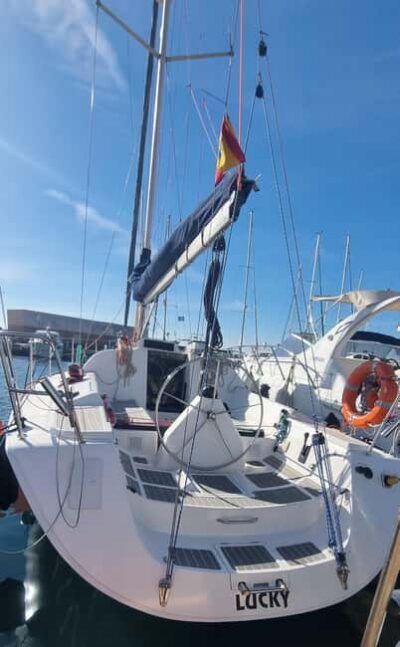 Private sailing tour with drink and snack ,2 hours