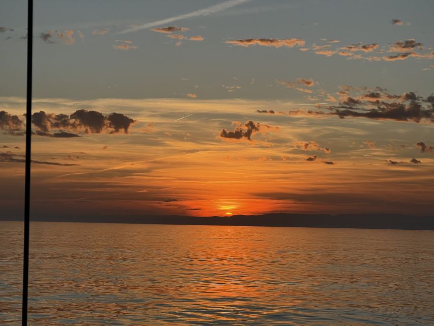 Marbella: Sunset Sailing Trip with Drinks and Snacks - Booking details that affect your decision