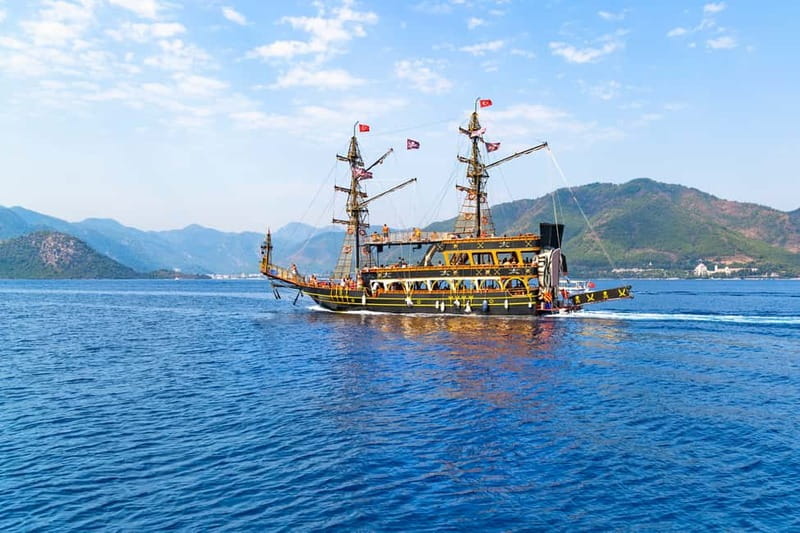 Marmaris: Pirate Boat Trip with Meal, Drinks and Transfer - Kumlubük and the longer swimming rhythm