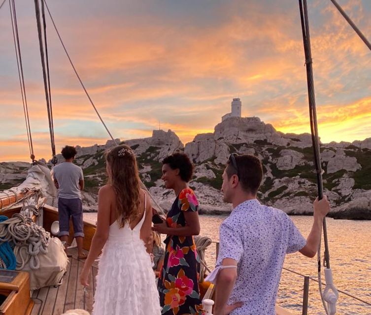 Marseille: Frioul Islands Sunset Cruise with Cocktail Dinner - Anchoring beside the Frioul Islands