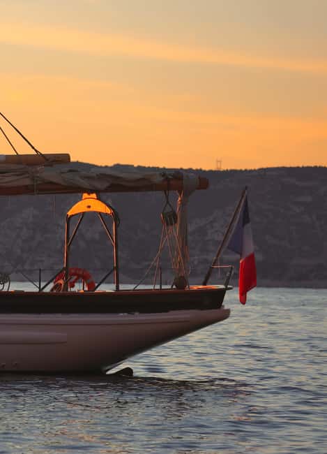Marseille: Sunset Cruise Cocktail-Dinner in Frioul Islands - Swimming and snorkeling before dinner
