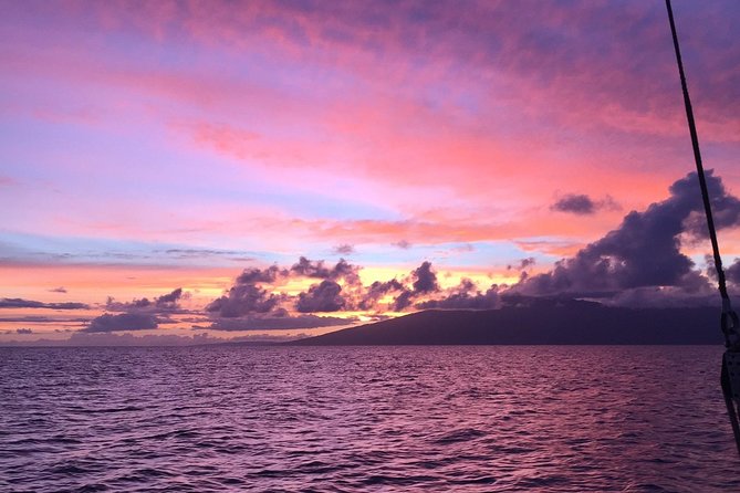 Maui: Original Sunset Cruise with Open Bar from Ka’anapali Beach - The west Maui coast at sunset