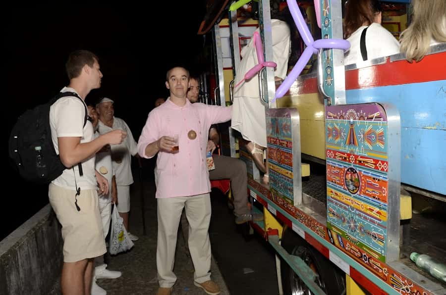 MEDELLIN: CITY TOUR CITY NIGHT TOUR + OPEN BAR - Practical booking advice for a smoother evening