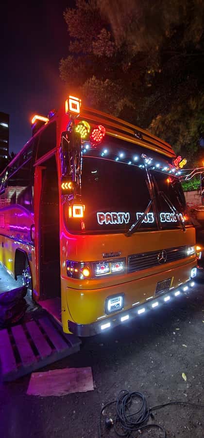 Medellin: Rumbero Party Bus with all the beer you can drink - Timing, flexibility, and a few practical cautions