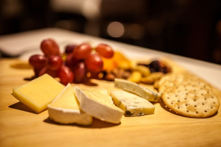 Melbourne: 4-Course Dinner Cruise with Drinks - Seating, weather, and the real view