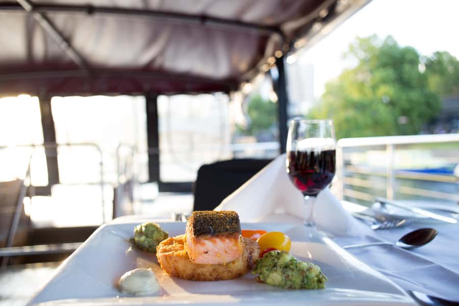 Melbourne: 4-Course Dinner Cruise with Drinks - Who should book this cruise?