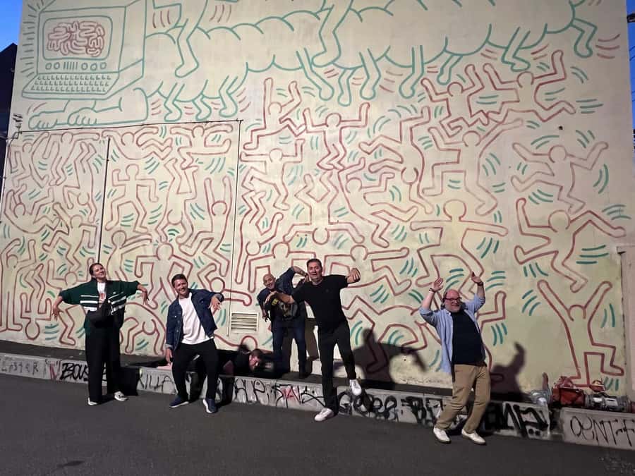 Melbourne Music Venue Pub Crawl with History + 2 Free Drinks - Key points at a glance
