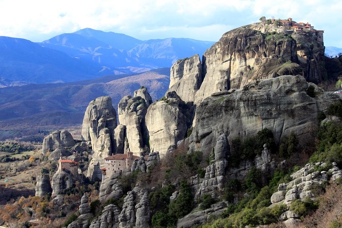 Meteora Monasteries Fully Private Day Tour with Great Lunch-Drinks Included - Thermopylae adds a memorable return stop