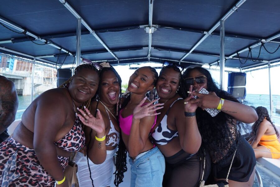Miami: Boat Party with Live DJ, Unlimited Drinks, and Food - A Miami party that starts before sunset