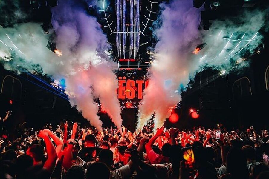 Miami: Party Bus, Club Entry, and Open Bar Night Experience - The rooftop pre-party from 10:30 PM to 12:30 AM