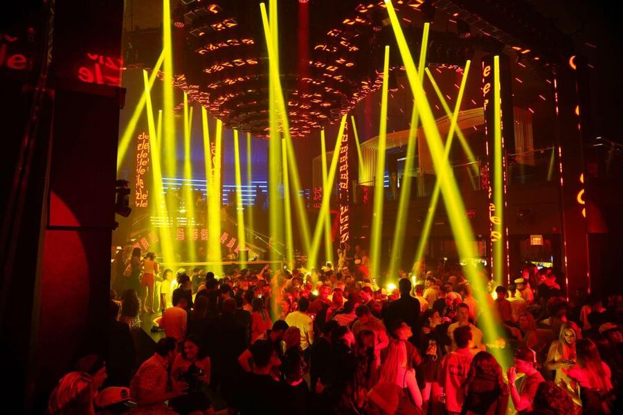Miami: Party Bus, Club Entry, and Open Bar Night Experience - The dress code is a real entry requirement