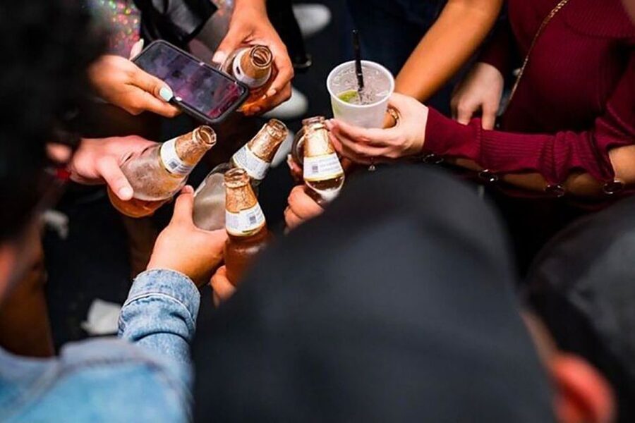 Miami: Party Bus, Club Entry, and Open Bar Night Experience - What the $56 price really covers