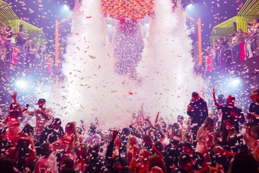 Miami: Party Bus, Club Entry, and Open Bar Night Experience - How to make the evening run smoothly