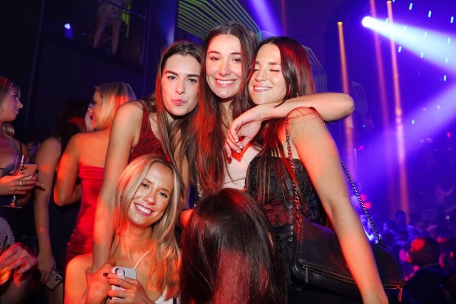 Miami: Party Bus, Club Entry, and Open Bar Night Experience - Who will enjoy this Miami night