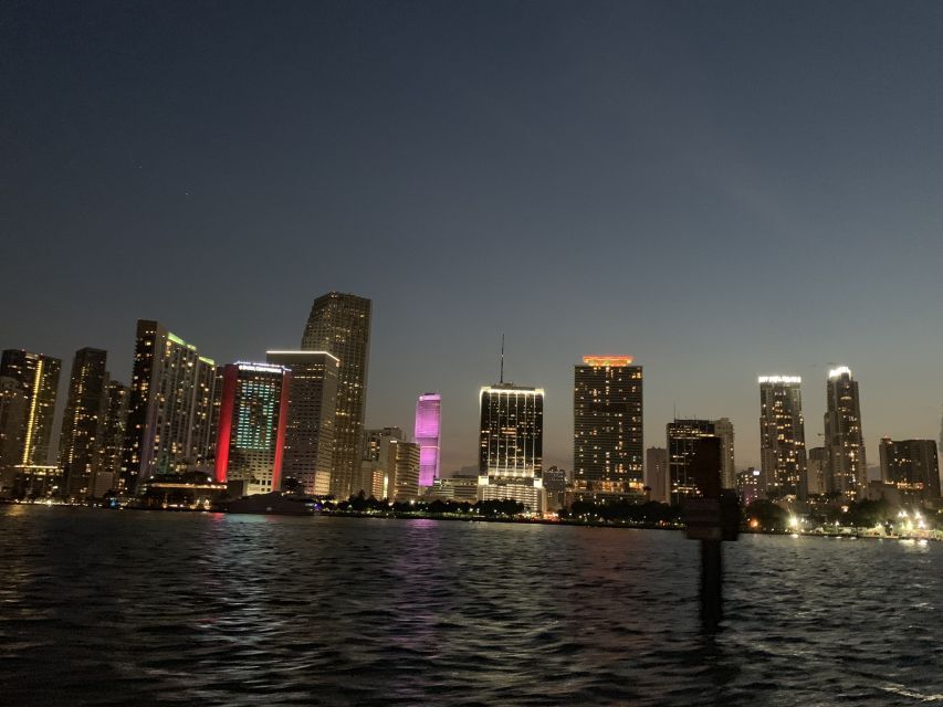 Miami: Sunset Cruise with Celebrity Homes & Open Bar - Boarding at Bayside Marketplace