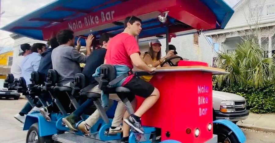 Mid-City Party Bike Bar Crawl - Choosing between a private and shared ride