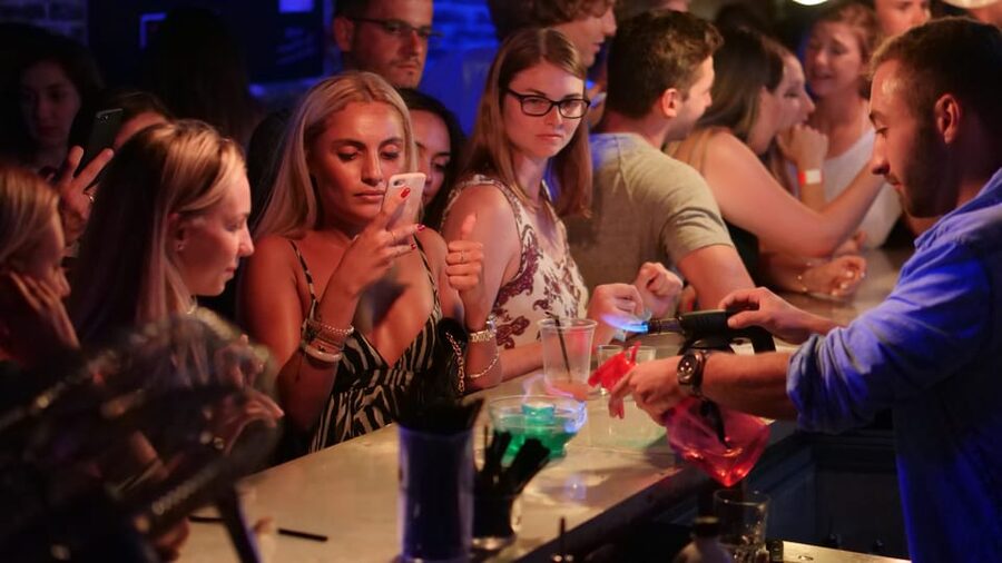 Milan: Ultimate Bar Crawl with Shots and VIP Club Access - What the $41 price really covers