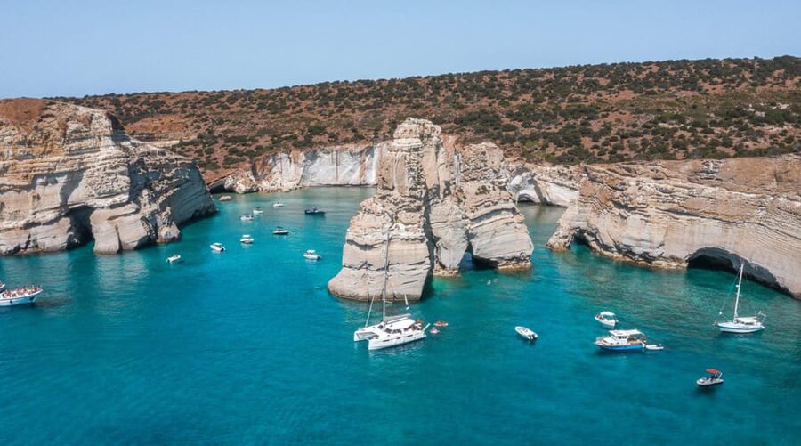 Milos: Full Day Luxury Catamaran with Full Meal & Open Bar - Spathi Beach and the rhythm of the day