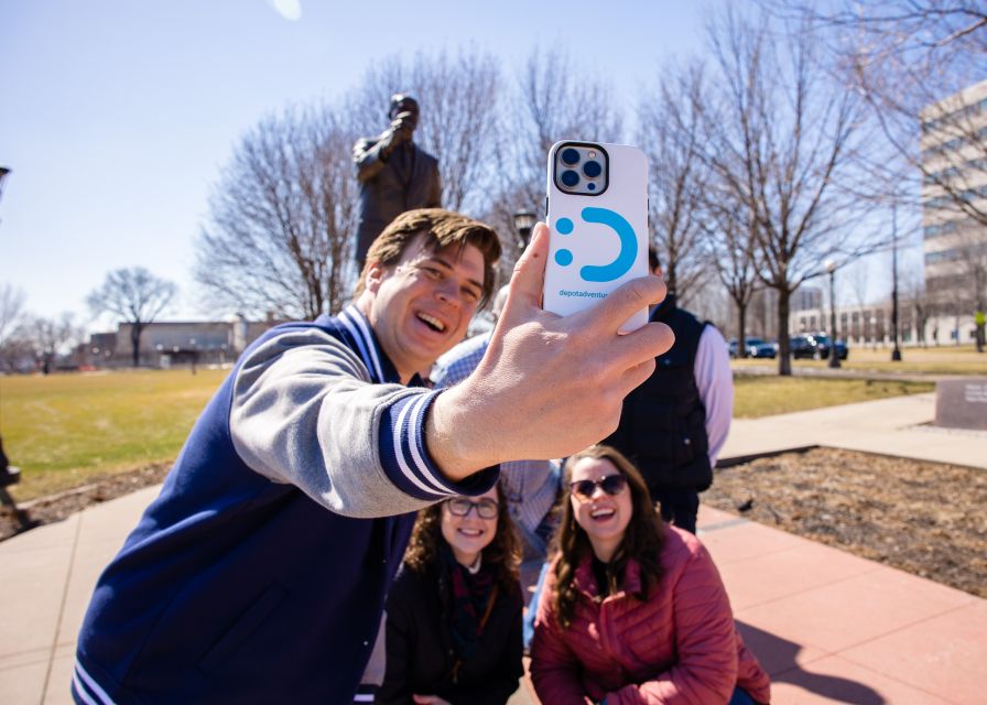 Minneapolis: History and 4-Bar Crawl Guided Walking Tour - Starting at the Meet Minneapolis Visitor Center