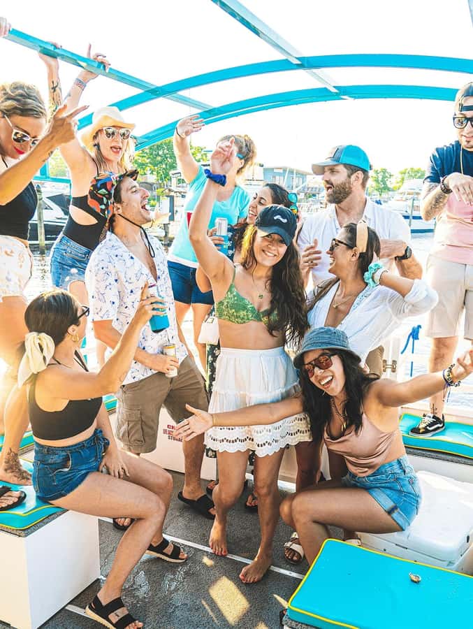 Mission Bay San Diego: Paddle Pub Party Cruise - The first minutes on board